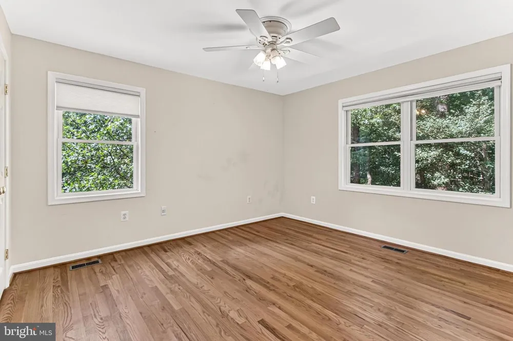 1111 KENNEDY Falls Church, VA 22046