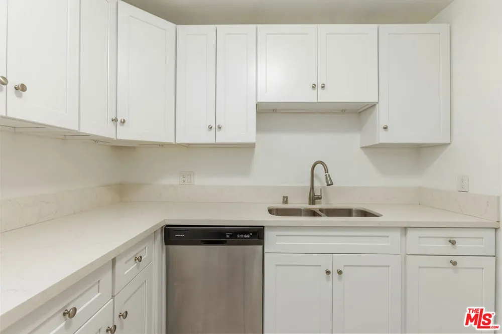 912 Hilldale Avenue #2 West Hollywood, CA 90069