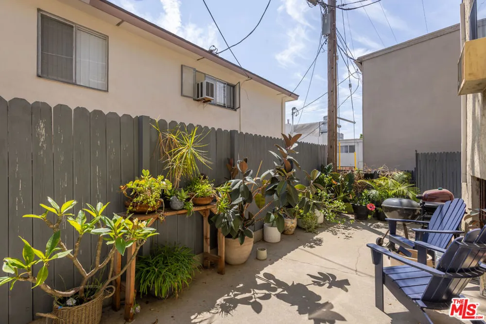 912 Hilldale Avenue #2 West Hollywood, CA 90069