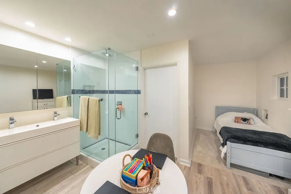 1301 Seward Los Angeles, CA 90028