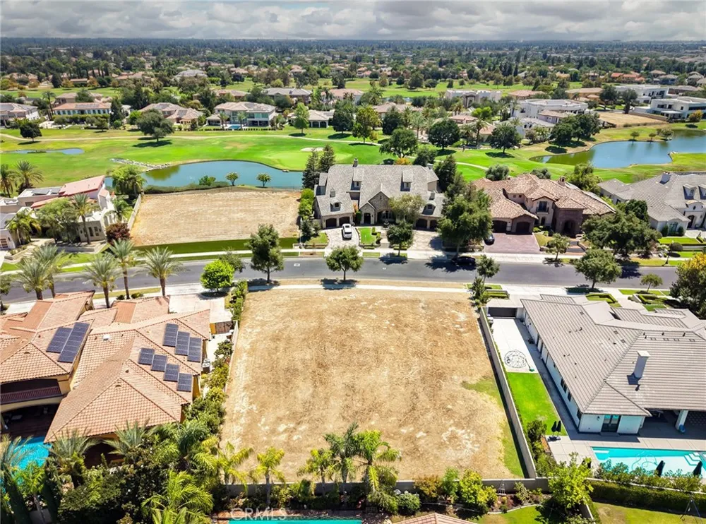 2407 Brighton Park Drive Bakersfield, CA 93311