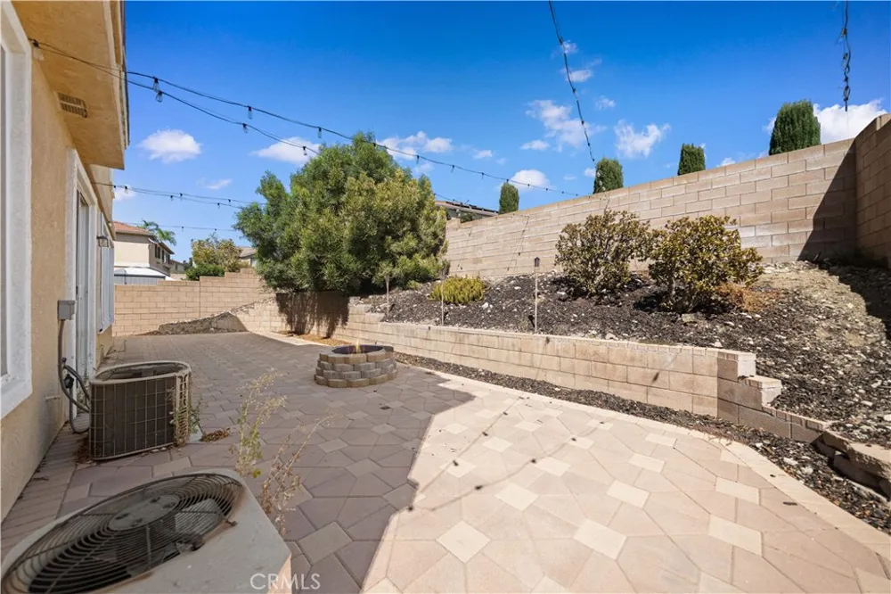6153 Chantel Drive Fontana, CA 92336