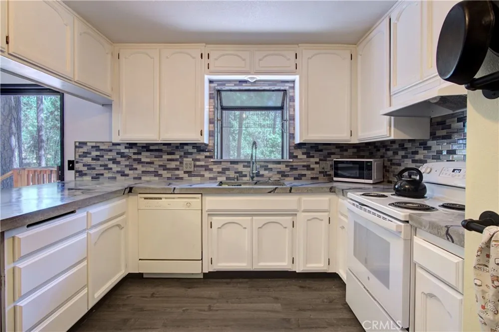 15430 Kingridge Circle Forest Ranch, CA 95942