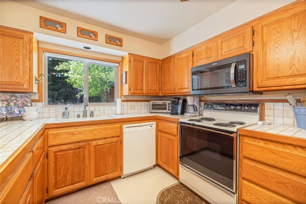 39268 Robin Bass Lake, CA 93604