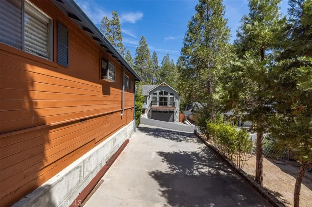 39268 Robin Bass Lake, CA 93604