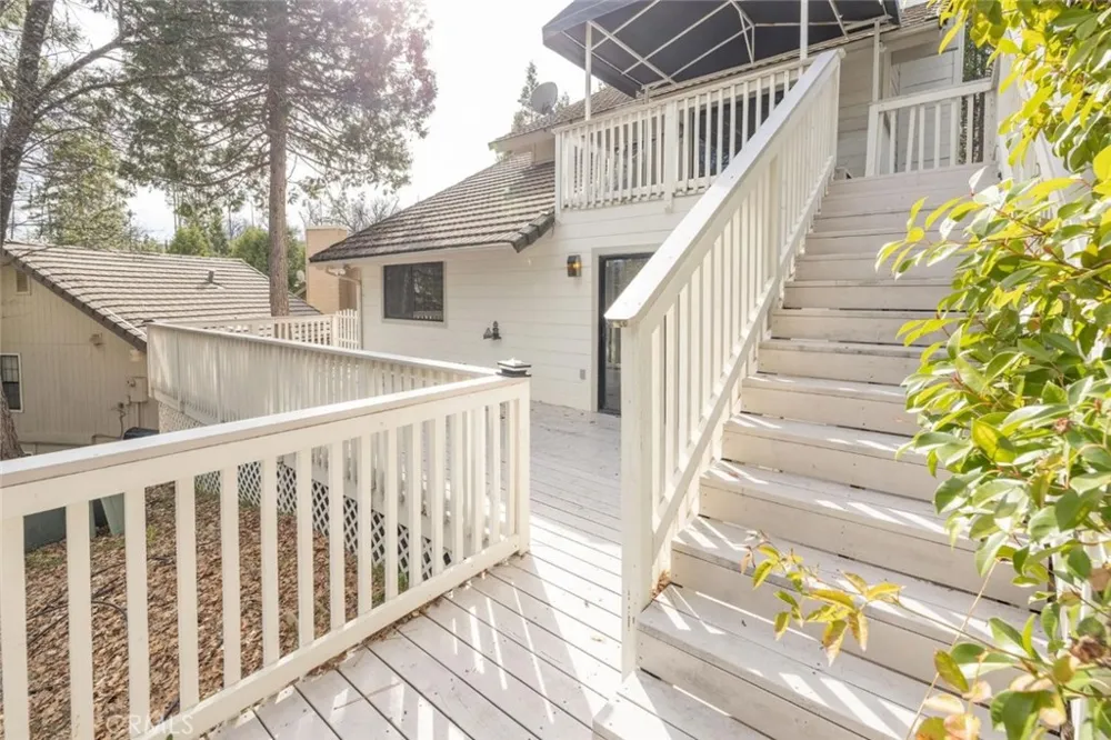 50850 Smoke Tree Bass Lake, CA 93604