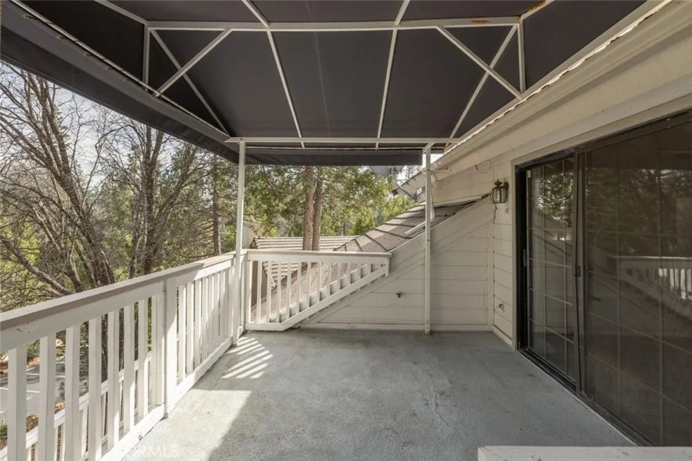 50850 Smoke Tree Bass Lake, CA 93604
