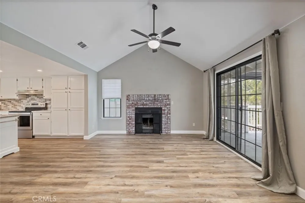 50850 Smoke Tree Bass Lake, CA 93604