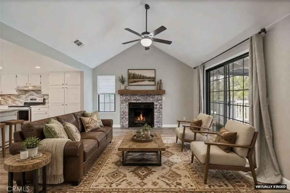 50850 Smoke Tree Bass Lake, CA 93604