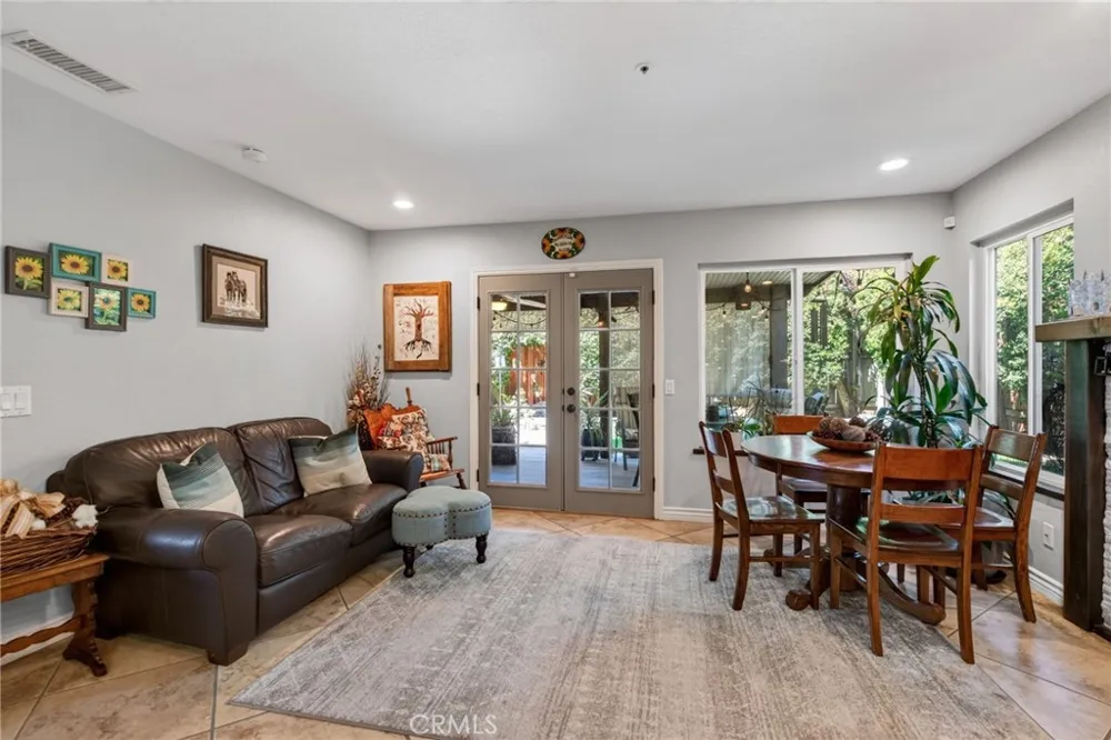 8082 Summer Place Fontana, CA 92336