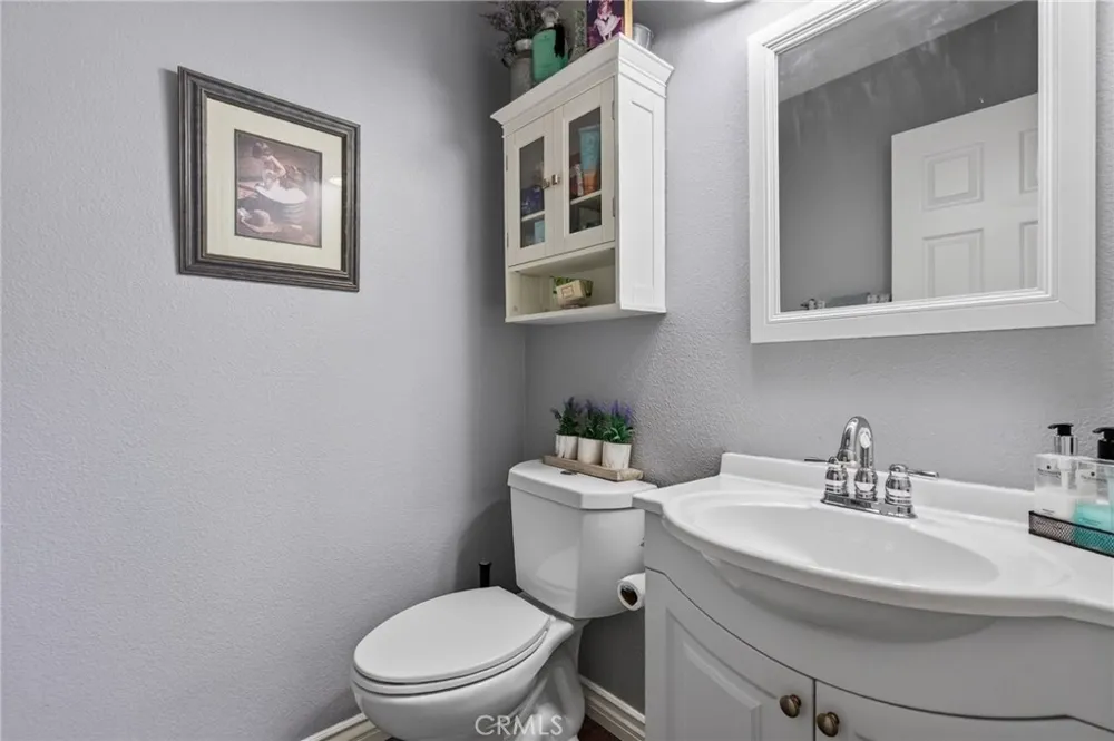 8082 Summer Place Fontana, CA 92336