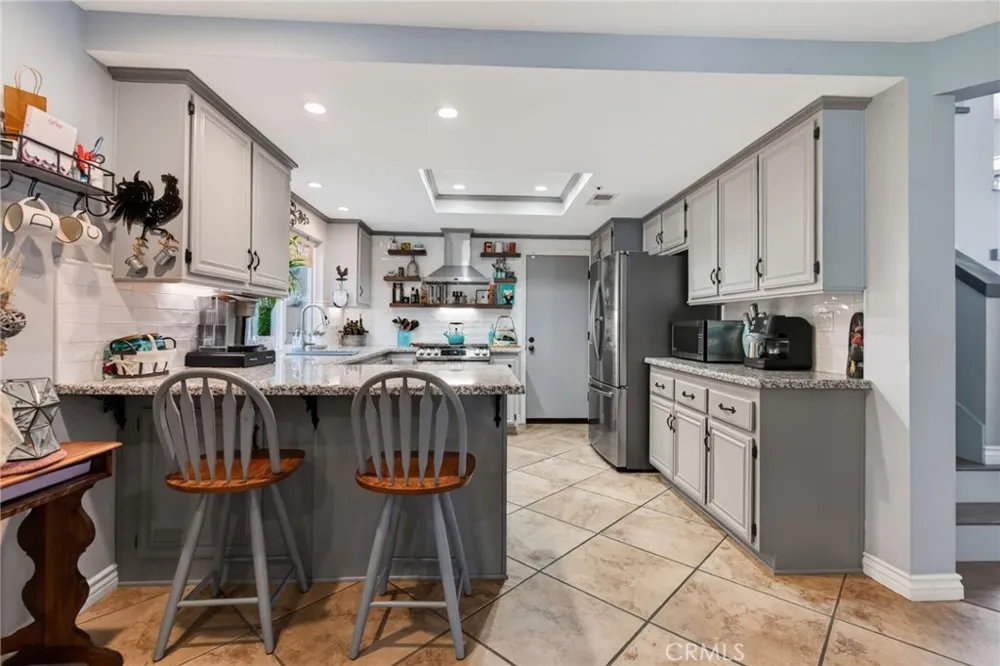8082 Summer Place Fontana, CA 92336