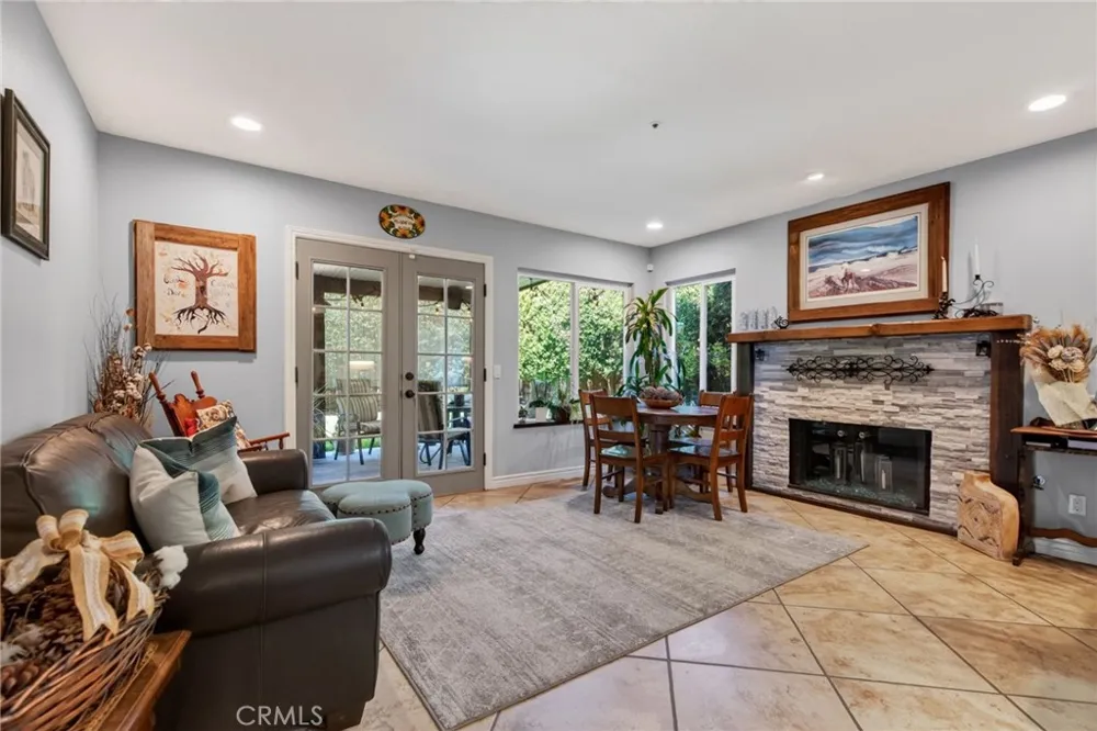 8082 Summer Place Fontana, CA 92336