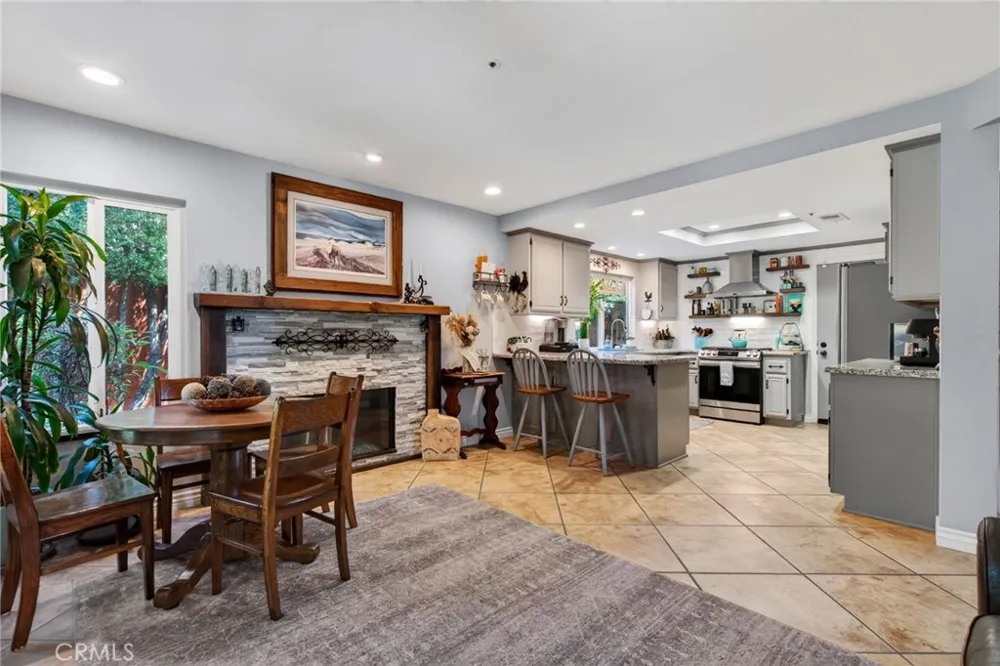 8082 Summer Place Fontana, CA 92336