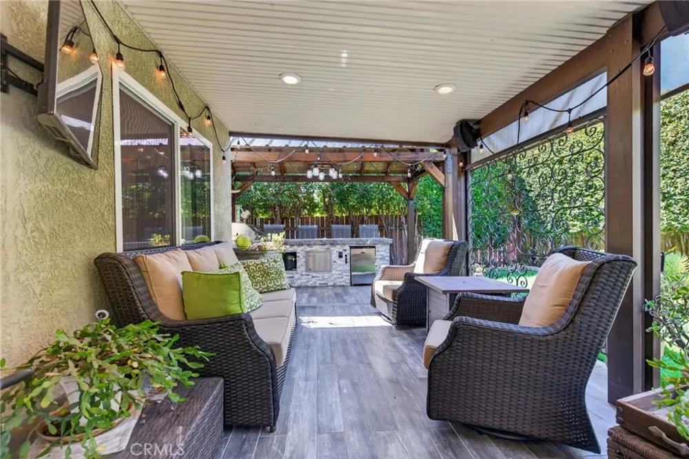8082 Summer Place Fontana, CA 92336