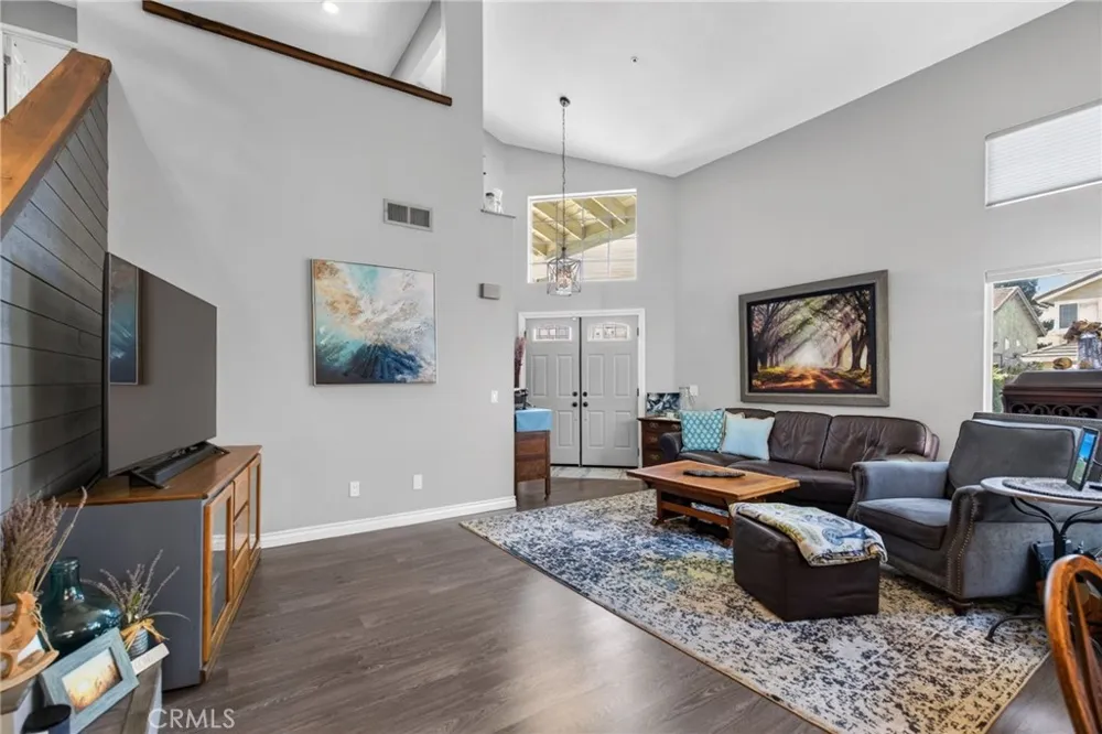 8082 Summer Place Fontana, CA 92336