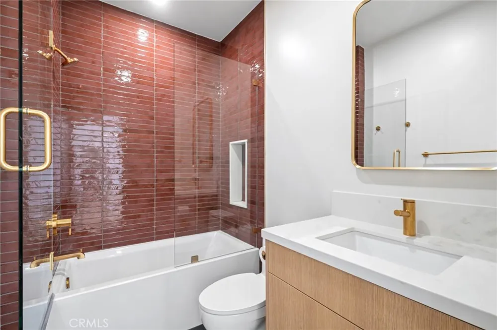 314 E 16th #B Costa Mesa, CA 92627