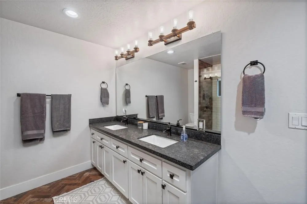 39253 Robin Bass Lake, CA 93604