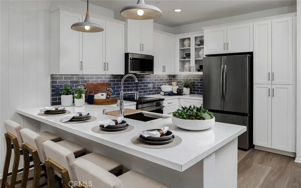 3950 E. BUCKNELL PASEO Ontario, CA 91761
