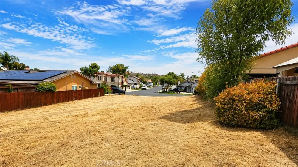 30011 Clear Water Canyon Lake, CA 92587