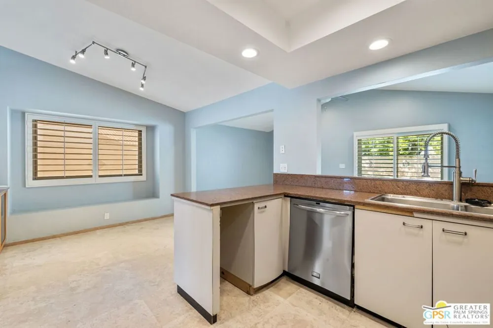 28465 Avenida Condesa Cathedral City, CA 92234