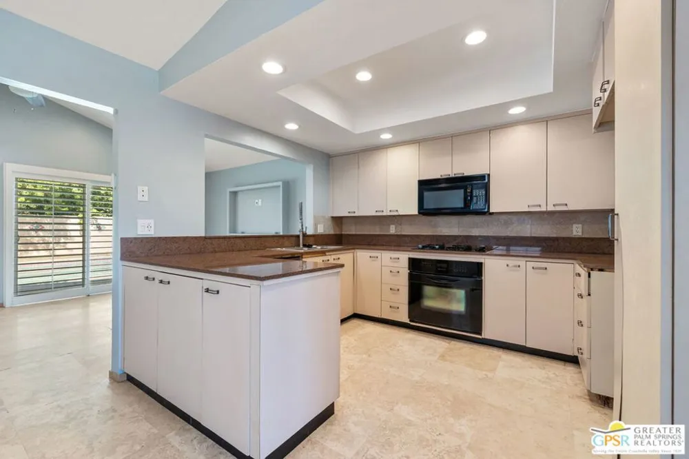 28465 Avenida Condesa Cathedral City, CA 92234