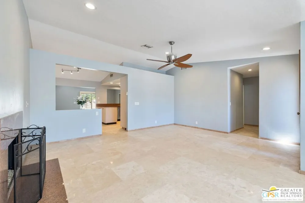 28465 Avenida Condesa Cathedral City, CA 92234