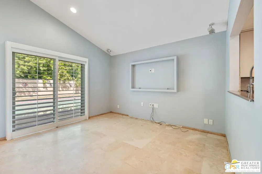 28465 Avenida Condesa Cathedral City, CA 92234