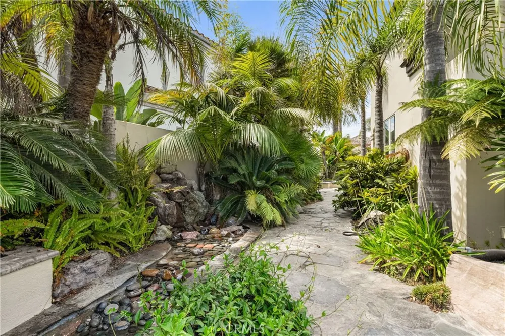 6461 Morningside Drive Huntington Beach, CA 92648