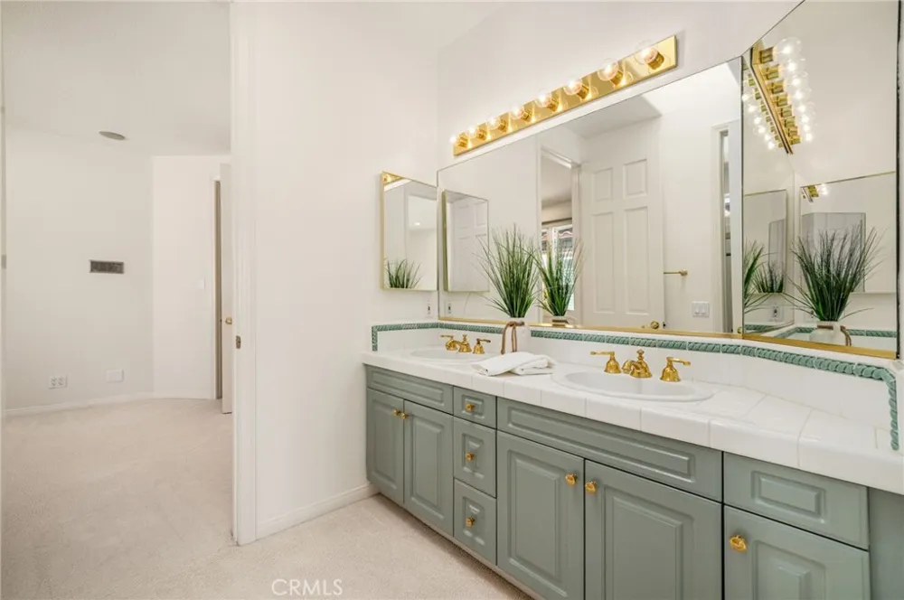 6461 Morningside Drive Huntington Beach, CA 92648