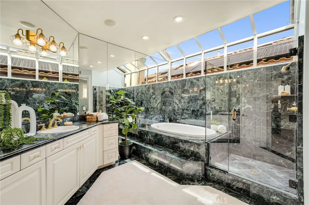 6461 Morningside Drive Huntington Beach, CA 92648