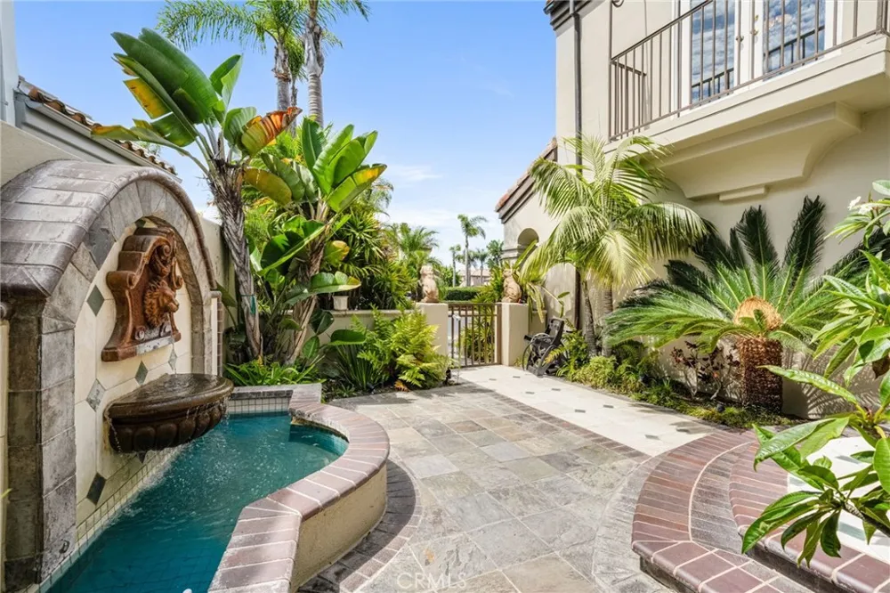 6461 Morningside Drive Huntington Beach, CA 92648