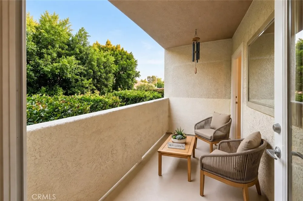 15455 Sherman Way #14 Van Nuys, CA 91406
