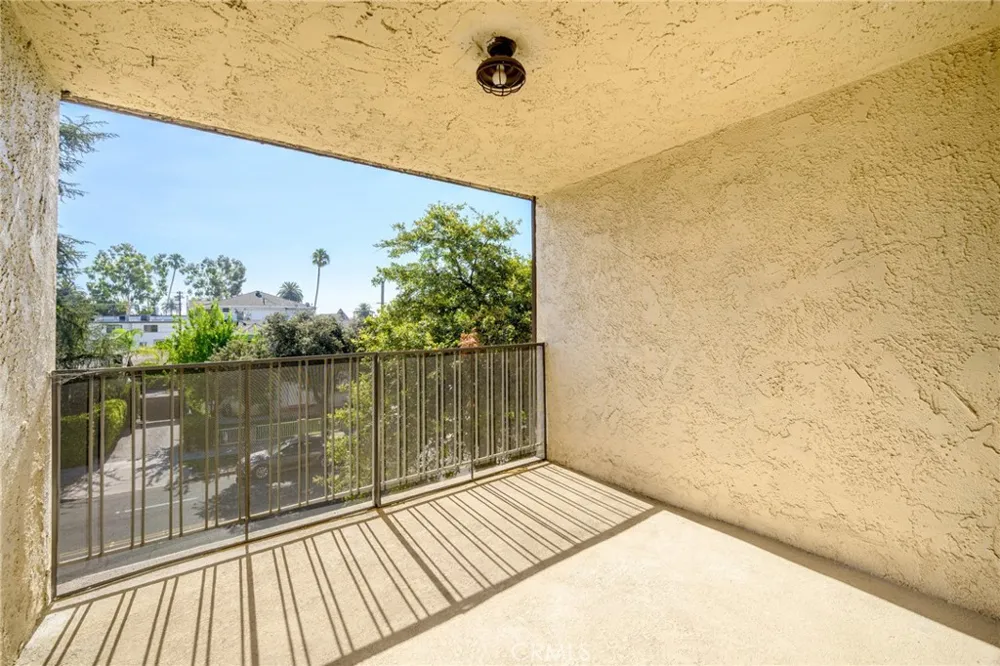125 Allen Avenue #203 Pasadena, CA 91106