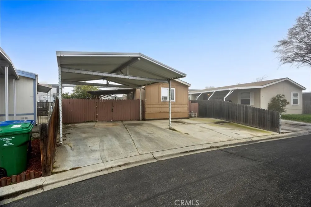 14035 Rosedale Highway #7 Bakersfield, CA 93314