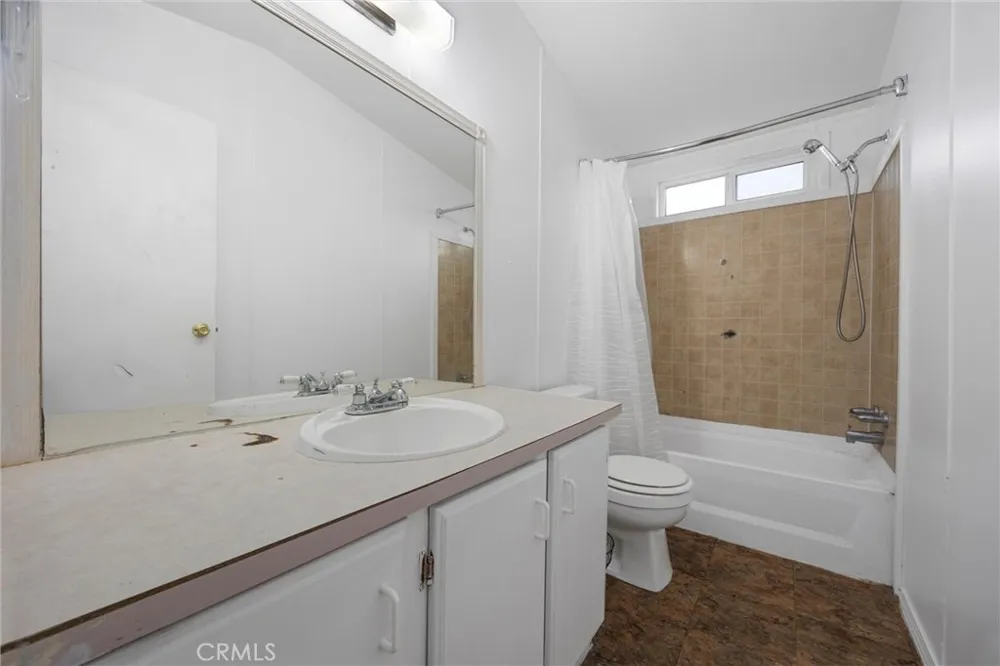 14035 Rosedale Highway #7 Bakersfield, CA 93314