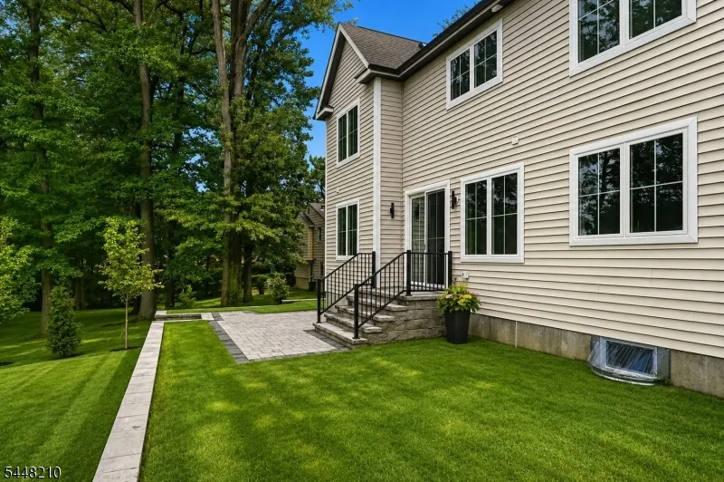 936 Beverly Dr Westfield Town, NJ 07090