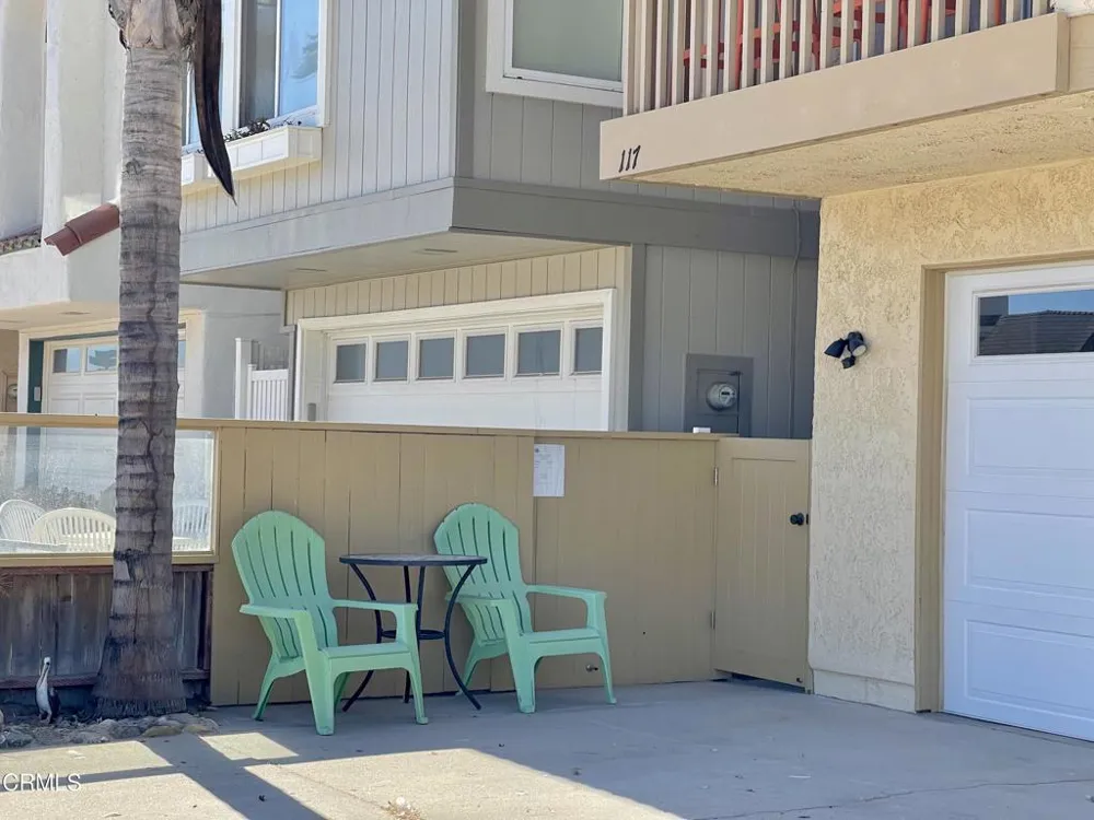 117 La Brea Street Oxnard, CA 93035
