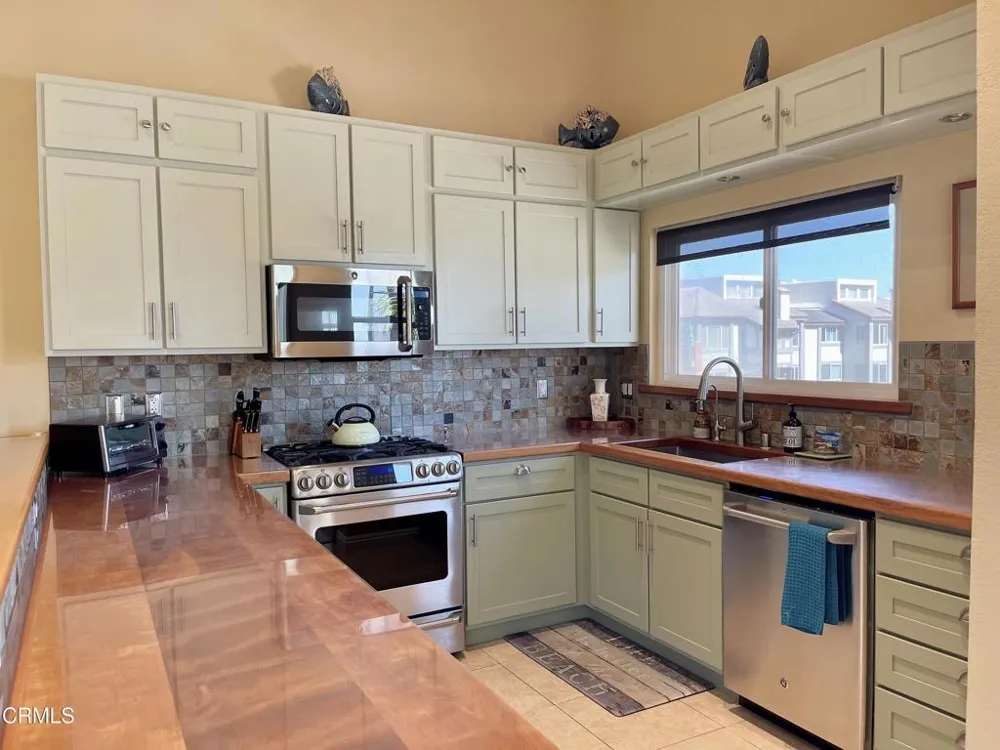 117 La Brea Street Oxnard, CA 93035