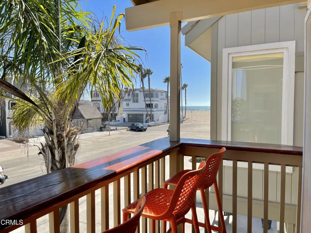 117 La Brea Street Oxnard, CA 93035