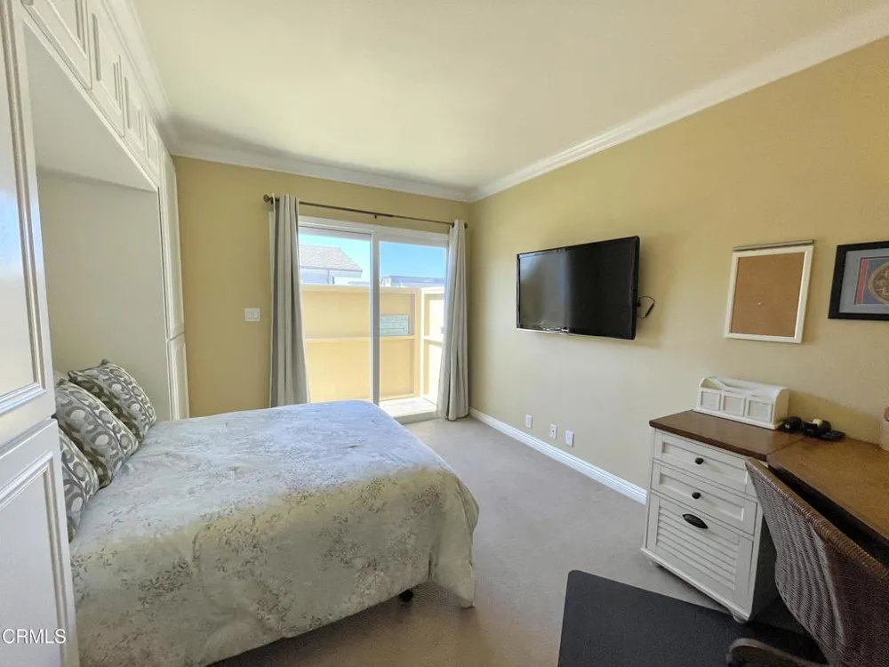 117 La Brea Street Oxnard, CA 93035
