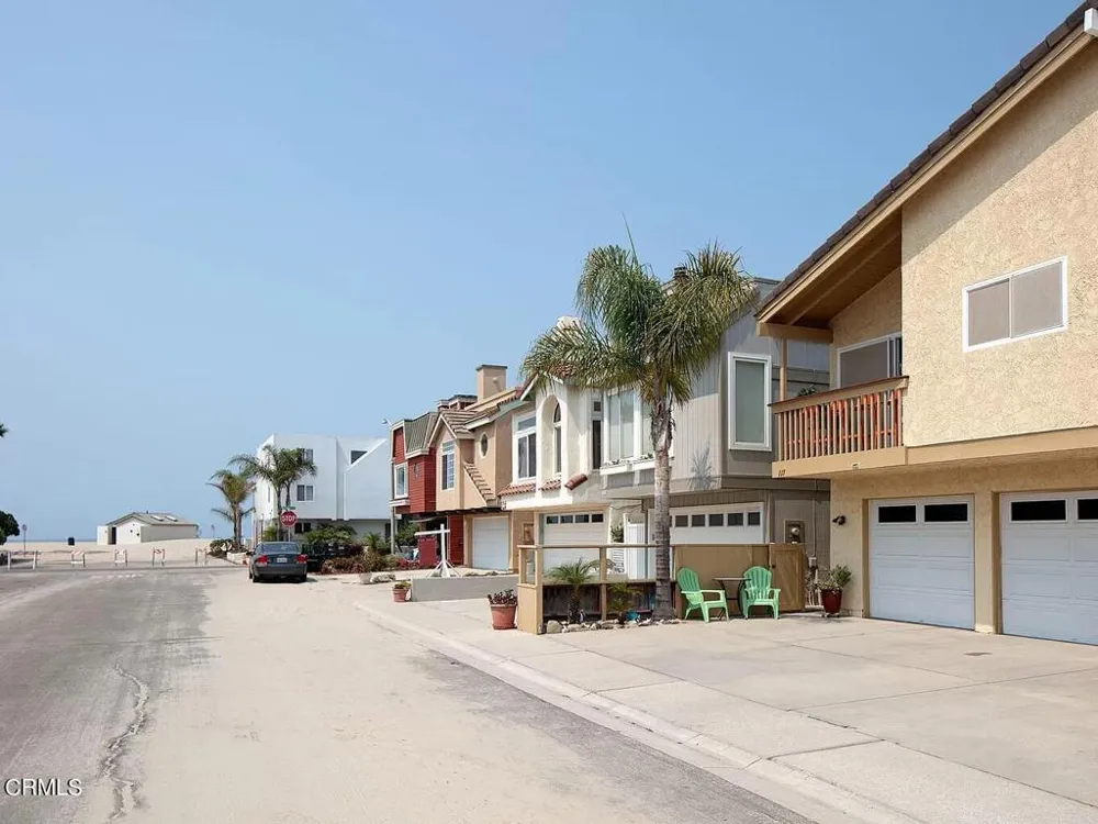 117 La Brea Street Oxnard, CA 93035