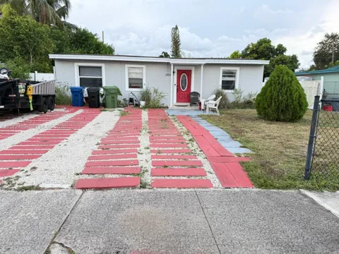 1201 NW 11th Pl