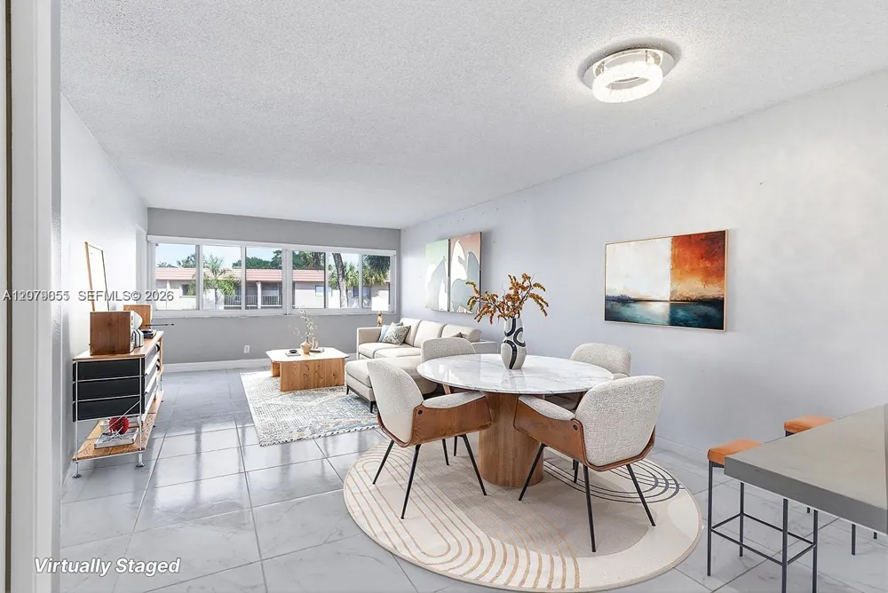 140 Lakeview Dr #203 Weston, FL 33326
