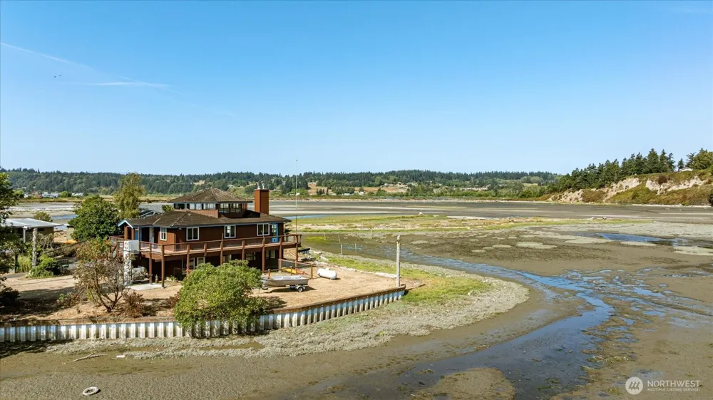 2385 Sunlight Beach Road Clinton, WA 98236