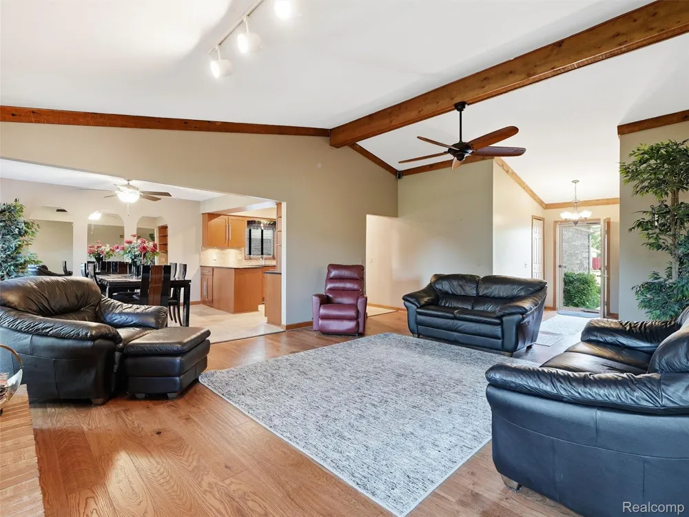 20731 Truax Lane Clinton Charter Township, MI 48038