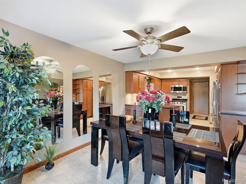 20731 Truax Lane Clinton Charter Township, MI 48038