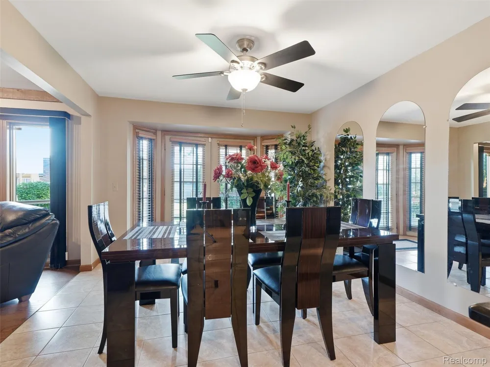 20731 Truax Lane Clinton Charter Township, MI 48038