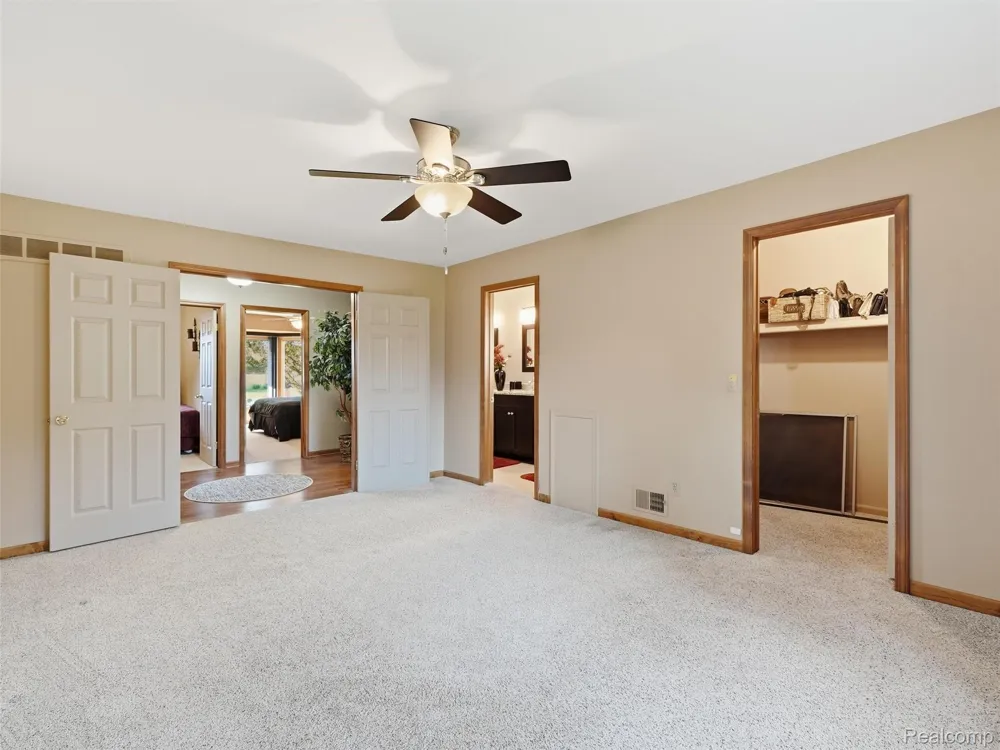 20731 Truax Lane Clinton Charter Township, MI 48038