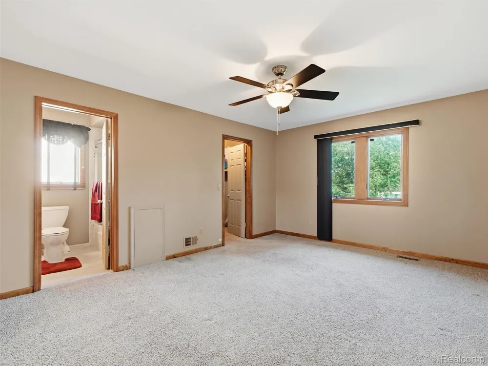20731 Truax Lane Clinton Charter Township, MI 48038